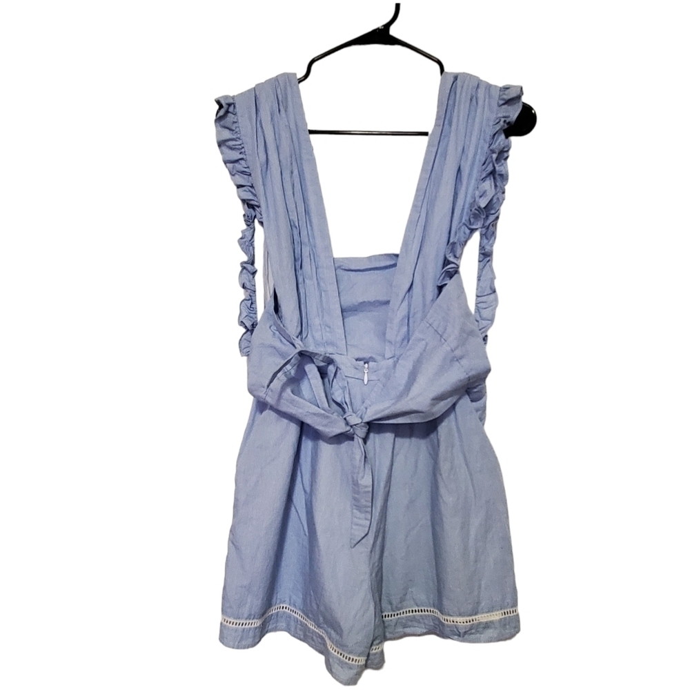 6 Shore Road Blue Chambray Ruffle Strap Romper Deep V Boho Size M - Picture 2 of 7